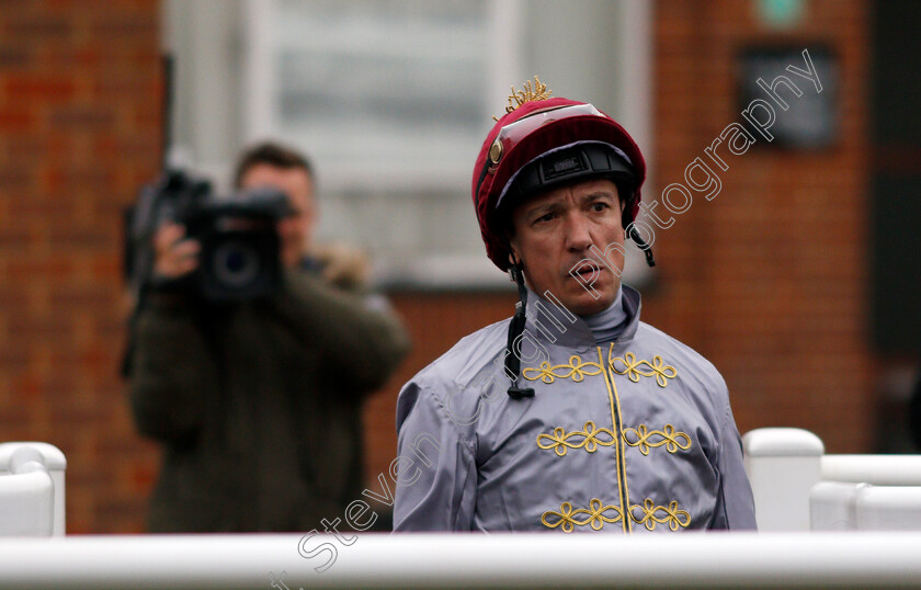 Frankie-Dettori-0002 
 FRANKIE DETTORI at Lingfield 6 Dec 2017 - Pic Steven Cargill / Racingfotos.com