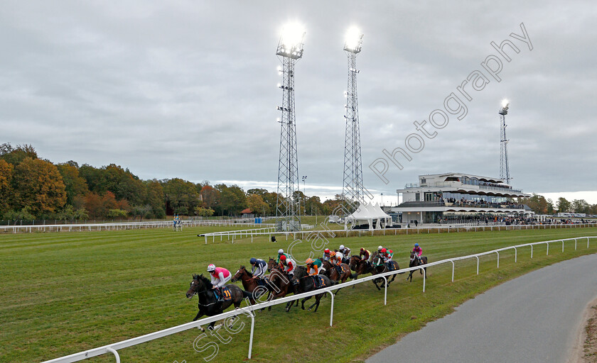 Square-De-Luynes-0002 
 SQUARE DE LUYNES (Robert Havlin) leads all the way to win The Stockholm Cup International
Bro Park, Sweden 22 Sep 2019 - Pic Steven Cargill / Racingfotos.com