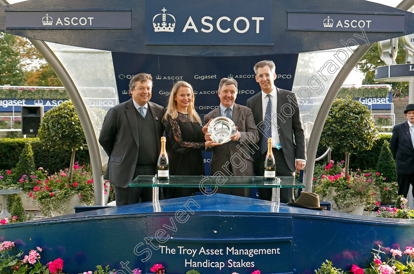 Mukalal-0007 
 Presentation for The Troy Asset Management Handicap Ascot 6 Oct 2017 - Pic Steven Cargill / Racingfotos.com