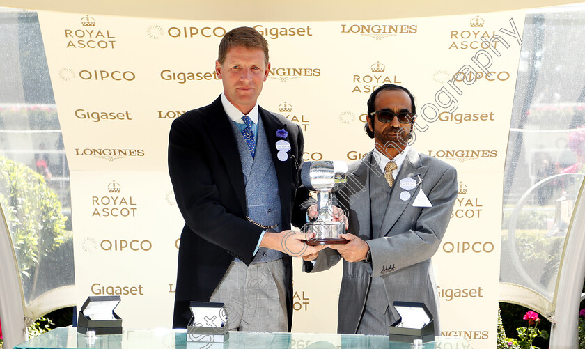 Main-Edition-0011 
 Presentation by David Redvers to Saif Ali for The Albany Stakes won by MAIN EDITION
Royal Ascot 22 Jun 2018 - Pic Steven Cargill / Racingfotos.com