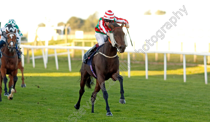 The-Spotlight-Kid-0002 
 THE SPOTLIGHT KID (Cieren Fallon) wins the Peter Dunnett Memorial Handicap
Yarmouth 18 Oct 2022 - Pic Steven Cargill / Racingfotos.com