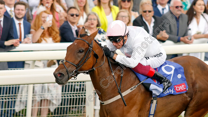 Absurde-0008 
 ABSURDE (Frankie Dettori) wins The Sky Bet Ebor
York 26 Aug 2023 - Pic Steven Cargill / Racingfotos.com