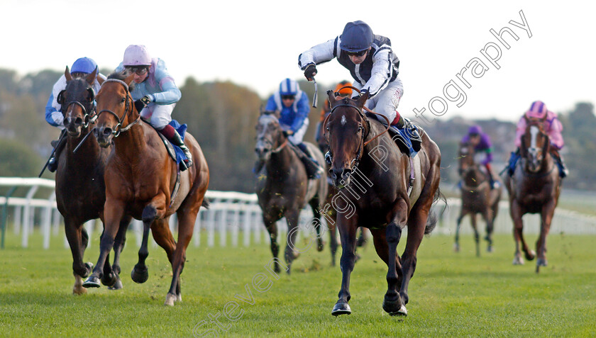 Able-Kane-0004 
 ABLE KANE (Oisin Murphy) wins The Every Race Live On Racing TV Handicap 
Leicester 12 Oct 2021 - Pic Steven Cargill / Racingfotos.com