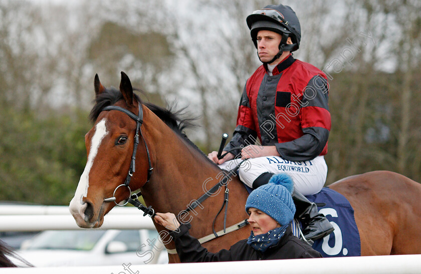 Rohaan-0001 
 ROHAAN (Ryan Moore)
Lingfield 5 Feb 2022 - Pic Steven Cargill / Racingfotos.com