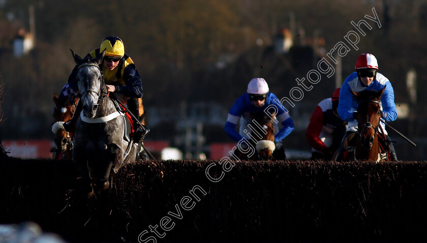 Keep-Running-0001 
 KEEP RUNNING (James Bowen)
Kempton 22 Feb 2025 - Pic Steven Cargill / Racingfotos.com