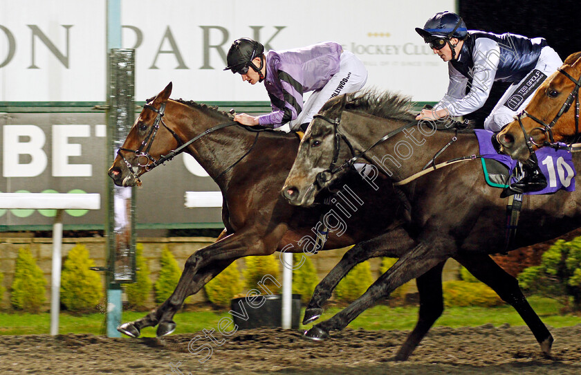 Covert-Mission-0005 
 COVERT MISSION (left, Daniel Muscutt) beats MABRE (right) in The Join Racing TV Now Handicap Div2
Kempton 16 Feb 2022 - Pic Steven Cargill / Racingfotos.com