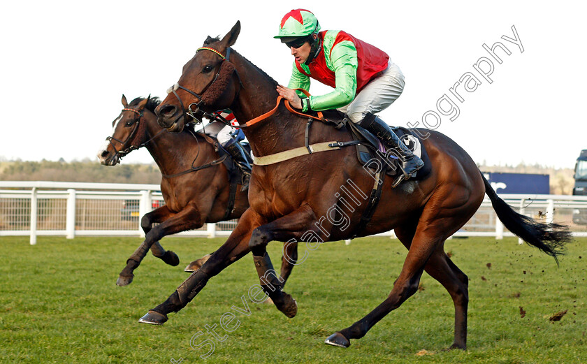 Le-Patriote-0004 
 LE PATRIOTE (Brian Hughes) wins The Ascot Spring Garden Show Handicap Hurdle Ascot 17 Feb 2018 - Pic Steven Cargill / Racingfotos.com