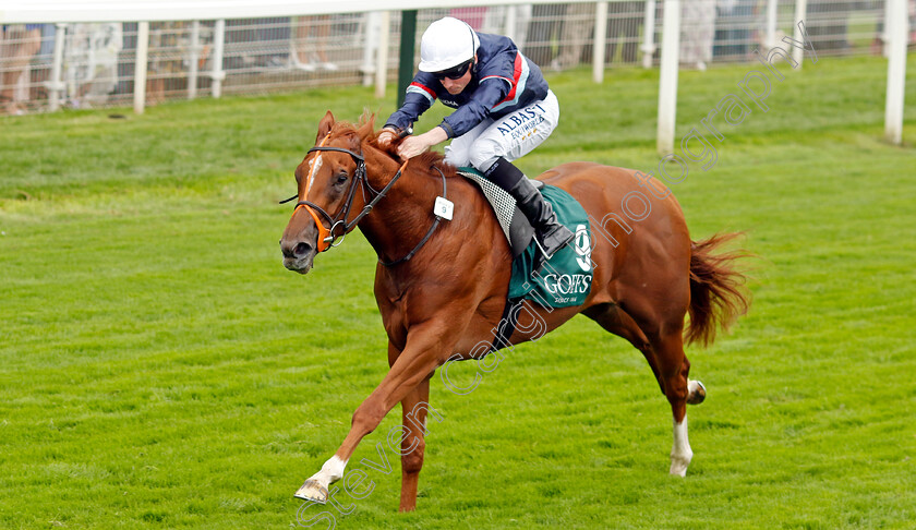 Dragon-Leader-0004 
 DRAGON LEADER (Ryan Moore) wins The Goffs UK Harry Beeby Premier Yearling Stakes
York 24 Aug 2023 - Pic Steven Cargill / Racingfotos.com