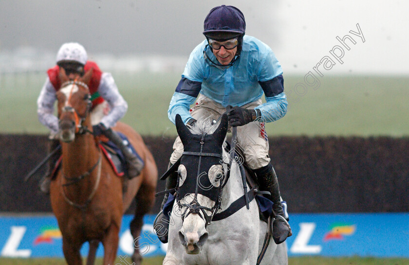 Clondaw-Anchor-0003 
 CLONDAW ANCHOR (Harry Skelton) 
Chepstow 27 Dec 2019 - Pic Steven Cargill / Racingfotos.com