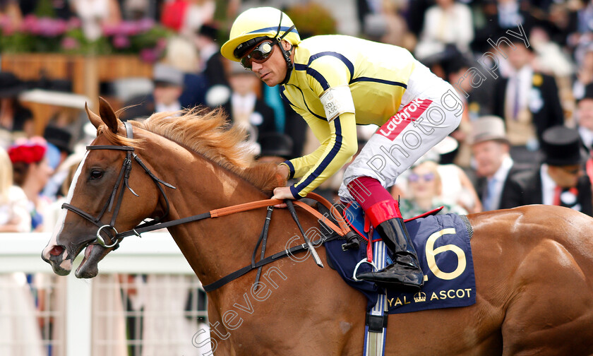 Last-Surprise-0001 
 LAST SURPRISE (Frankie Dettori) 
Royal Ascot 21 Jun 2019 - Pic Steven Cargill / Racingfotos.com