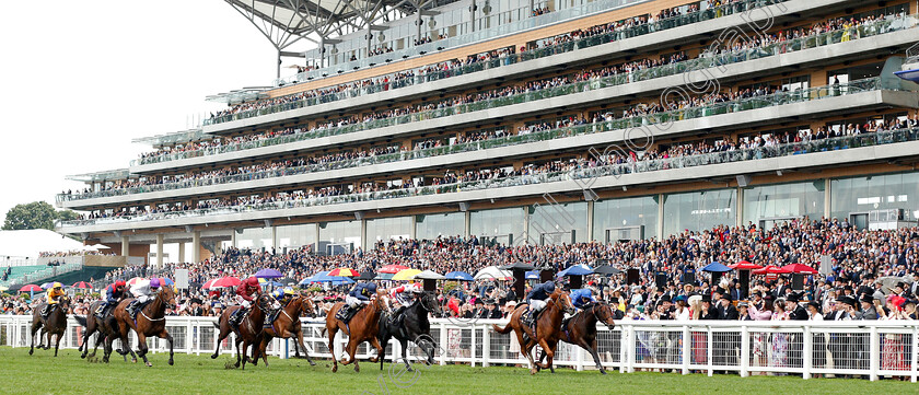 Southern-Hills-0001 
 SOUTHERN HILLS (Ryan Moore) wins The Windsor Castle Stakes
Royal Ascot 19 Jun 2019 - Pic Steven Cargill / Racingfotos.com