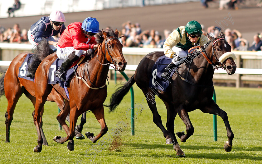 Toy-Theatre-0002 
 TOY THEATRE (right, Silvestre De Sousa) beats PARLANCE (left) in The Swynford Manor Wedding Venue Fillies Handicap Newmarket 28 Sep 2017 - Pic Steven Cargill / Racingfotos.com