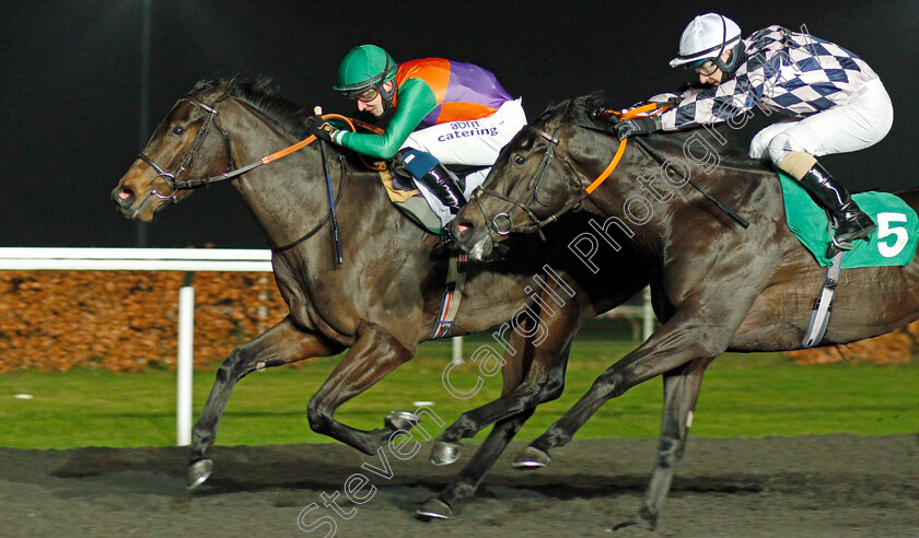 Andronicus-Beau-0004 
 ANDRONICUS BEAU (right, Richard Kingscote) beats RAZOR GLASS (left) in The Unibet Extra Place Offers Every Day Nursery
Kempton 2 Dec 2020 - Pic Steven Cargill / Racingfotos.com