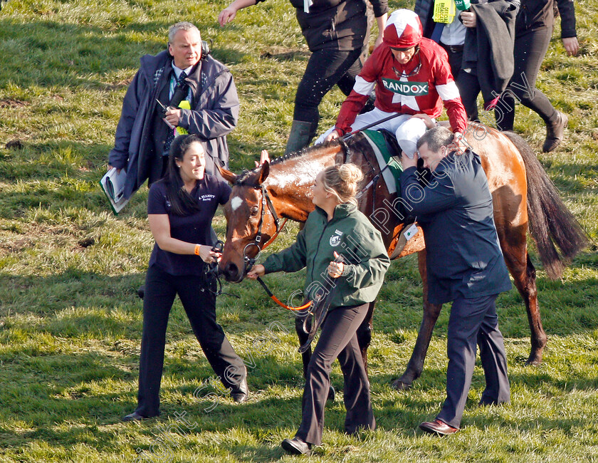 Tiger-Roll-0021 
 TIGER ROLL (Davy Russell) with Gordon Elliott after The Randox Health Grand National Aintree 14 Apr 2018 - Pic Steven Cargill / Racingfotos.com