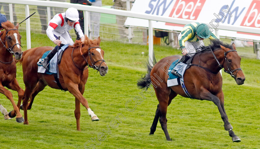 Chesspiece-0005 
 CHESSPIECE (Ryan Moore) beats LAND LEGEND (left) in The Collective Green Energy Handicap
York 18 May 2023 - Pic Steven Cargill / Racingfotos.com