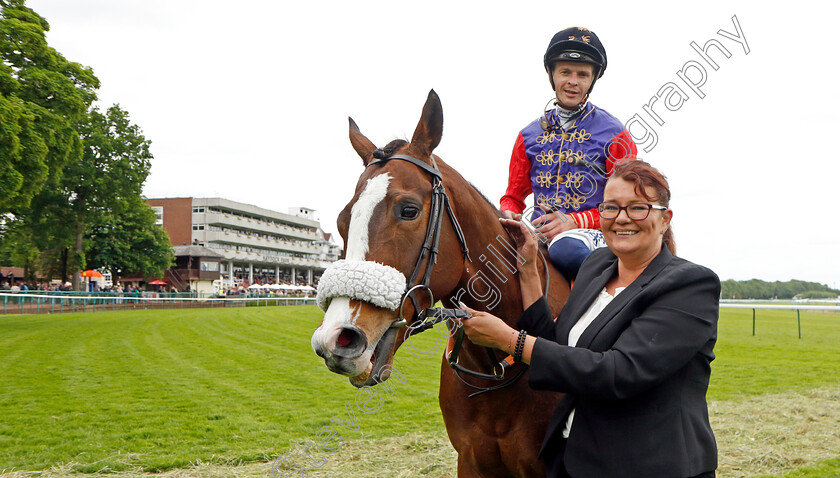 King s-Lynn-0014 
 KING'S LYNN (David Probert) after The Cazoo Temple Stakes
Haydock 21 May 2022 - Pic Steven Cargill / Racingfotos.com