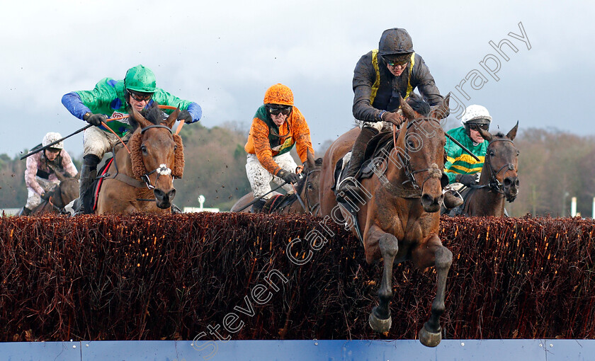 Fiddlerontheroof-0001 
 FIDDLERONTHEROOF (right, Brendan Powell)
Ascot 19 Feb 2022 - Pic Steven Cargill / Racingfotos.com