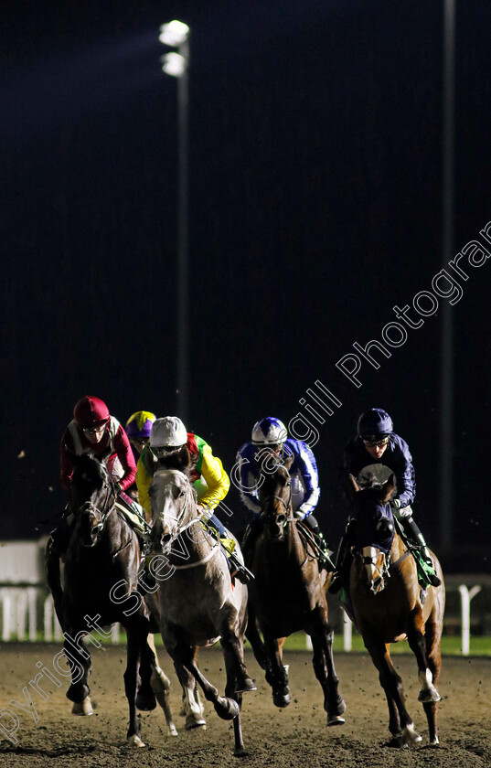 Champagne-Prince-0006 
 CHAMPAGNE PRINCE (centre, William Buick) beats EYDON (left) and BEELEY (right) in The Unibet Wild Flower Stakes
Kempton 11 Dec 2024 - Pic Steven Cargill / Racingfotos.com