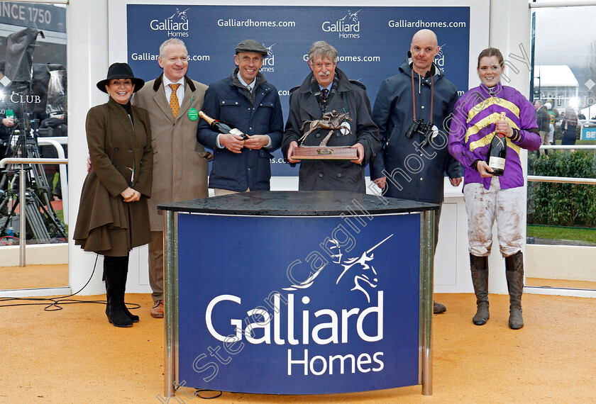 Agrapart-0006 
 Presentation to the Gascoigne Brookes Partnership, Nick Williams and Lizzie Kelly for The galliardhomes.com Cleeve Hurdle won by AGRAPART Cheltenham 27 Jan 2018 - Pic Steven Cargill / Racingfotos.com