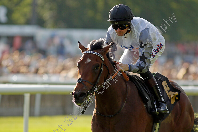 Righthere-Rightnow-0001 
 RIGHTHERE RIGHTNOW (Robert Havlin) wins The Maritime Cargo Services Road Haulage Hustle EBF Newcomers Maiden Stakes
Newmarket 9 Aug 2024 - Pic Steven Cargill / Racingfotos.com