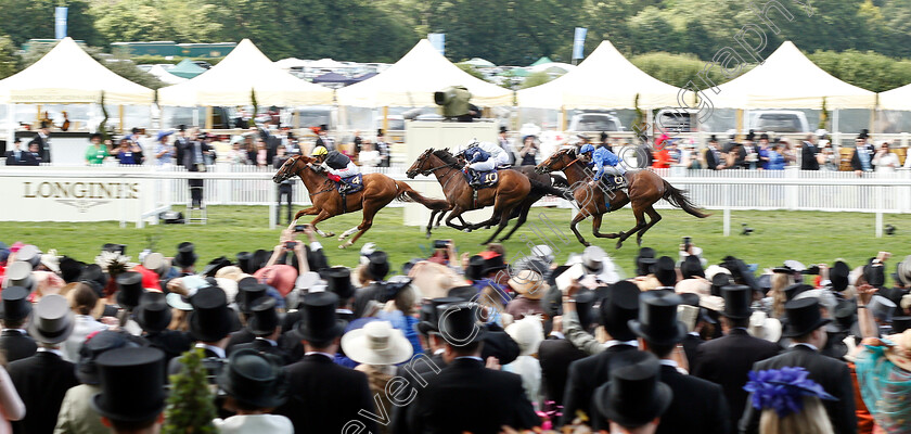 Stradivarius-0007 
 STRADIVARIUS (Frankie Dettori) wins The Gold Cup
Royal Ascot 20 Jun 2019 - Pic Steven Cargill / Racingfotos.com