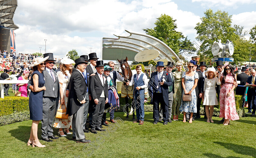 Porta-Fortuna-0013 
 PORTA FORTUNA winner of The Coronation Stakes
Royal Ascot 21 Jun 2024 - Pic Steven Cargill / Racingfotos.com