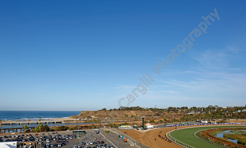 Ballydoyle-0002 
 Ballydoyle string of Aidan O'Brien where turf meets the surf
Del Mar USA 30 Oct 2024 - Pic Steven Cargill / Racingfotos.com