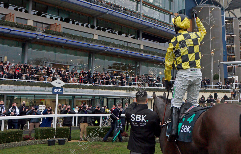 Shishkin-0026 
 SHISHKIN (Nico de Boinville) after The SBK Clarence House Chase
Ascot 22 Jan 2022 - Pic Steven Cargill / Racingfotos.com