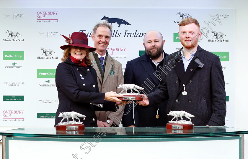 Eglantine-Du-Seuil-0006 
 Presentation to Sullivan Bloodstock Limited for The National Hunt Breeders Supported By Tattersalls Mares Novices Hurdle won by EGLANTINE DU SEUIL
Cheltenham 14 Mar 2019 - Pic Steven Cargill / Racingfotos.com