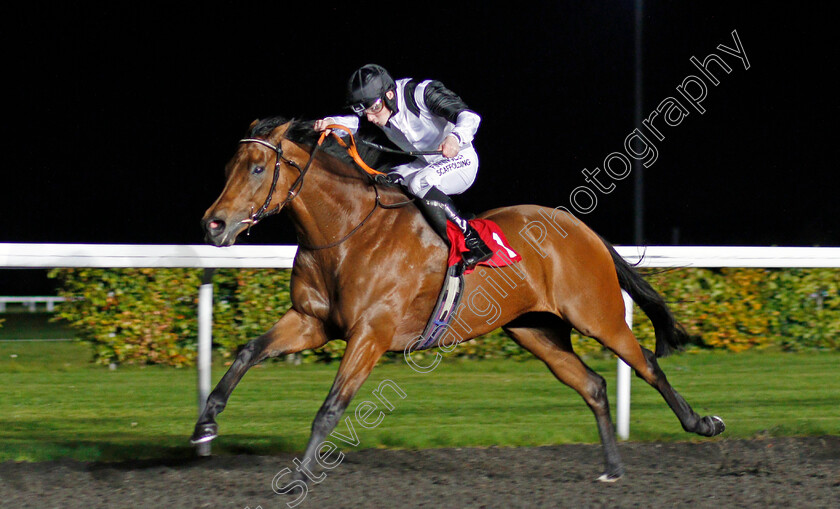 Run-With-Pride-0001 
 RUN WITH PRIDE (Lewis Edmunds) wins The 32Red Casino Handicap Kempton 11 Oct 2017 - Pic Steven Cargill / Racingfotos.com