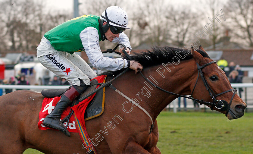 Tintern-Theatre-0004 
 TINTERN THEATRE (Sam Twiston-Davies) wins The 32Red.com Handicap Chase Kempton 27 Dec 2017 - Pic Steven Cargill / Racingfotos.com