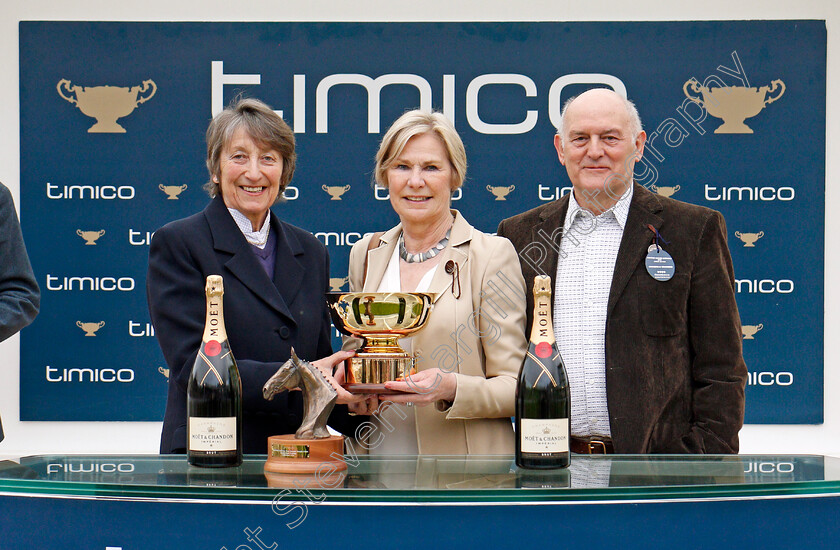 Barel-Of-Laughs-0012 
 Presentation for The Timico Mixed Open Gold Cup Final Hunters Chase Cheltenham 4 May 2018 - Pic Steven Cargill / Racingfotos.com