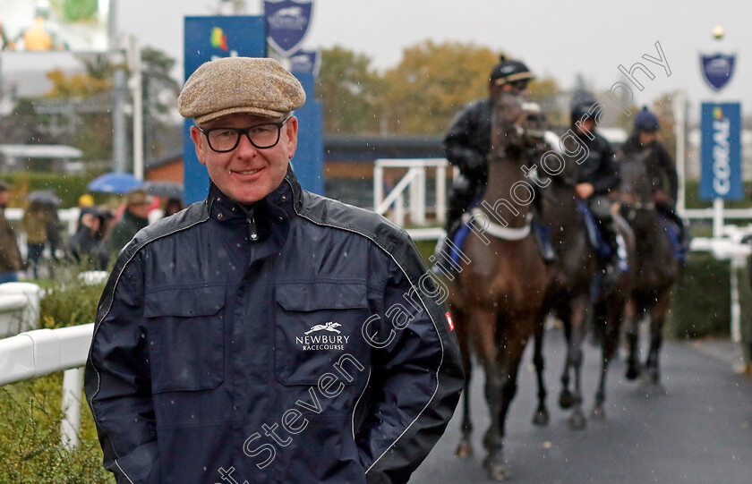 Keith-Ottesen-0001 
 KEITH OTTESEN, clerk of the course, leading the way to the track at Coral Gold Cup Weekend Gallops Morning
Newbury 15 Nov 2022 - Pic Steven Cargill / Racingfotos.com