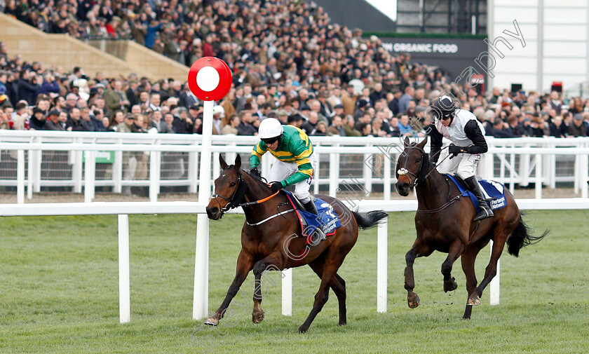 Sire-Du-Berlais-0001 
 SIRE DU BERLAIS (Barry Geraghty) wins The Pertemps Network Final Handicap Hurdle
Cheltenham 14 Mar 2019 - Pic Steven Cargill / Racingfotos.com