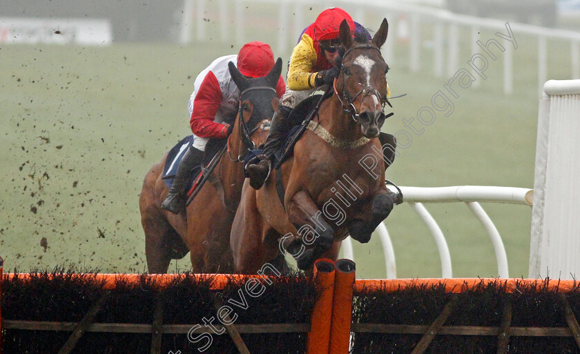 Harry-Senior-0001 
 HARRY SENIOR (Robbie Power) wins The Coral Fail To Finish Free Bets Maiden Hurdle
Chepstow 27 Dec 2019 - Pic Steven Cargill / Racingfotos.com