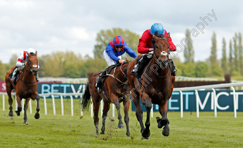 Bay-Bridge-0001 
 BAY BRIDGE (Ryan Moore) wins The BetVictor London Gold Cup
Newbury 15 May 2021 - Pic Steven Cargill / Racingfotos.com