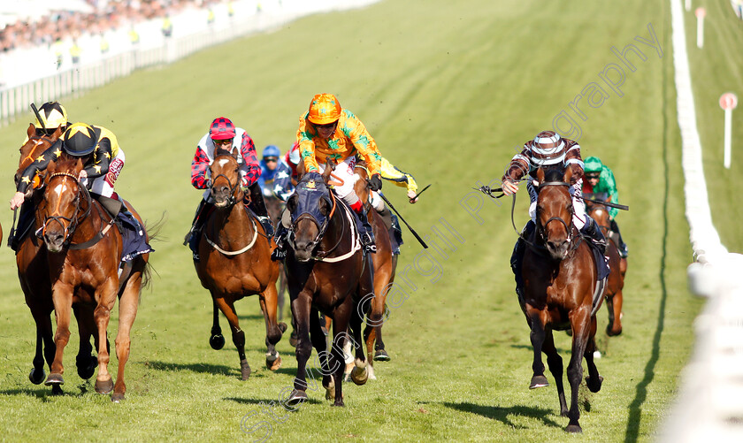 Corazon-Espinado-0001 
 CORAZON ESPINADO (right, Tom Marquand) beats LOVE DREAMS (centre) and ALEMARATALYOUM (left) in The Investec Zebra Handicap
Epsom 31 May 2019 - Pic Steven Cargill / Racingfotos.com