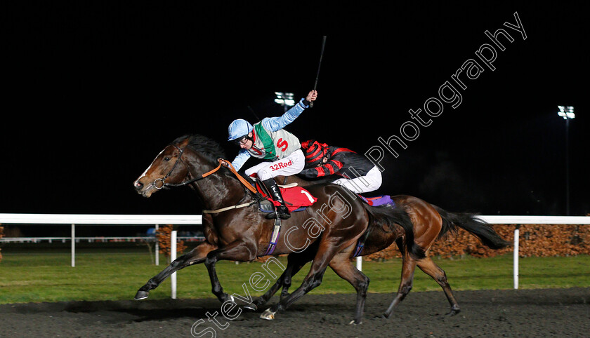 Sir-Hamilton-0002 
 SIR HAMILTON (Luke Morris) wins The 32Red On The App Store Novice Stakes Div2 Kempton 10 Jan 2018 - Pic Steven Cargill / Racingfotos.com