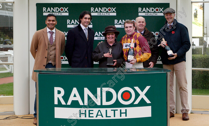 Ramses-De-Teillee-0010 
 Presentation to John White & Anne Underhill, Tom Scudamore and David Pipe for The Randox Health Novices Hurdle won by RAMSES DE TEILLEE
Cheltenham 26 Oct 2019 - Pic Steven Cargill / Racingfotos.com