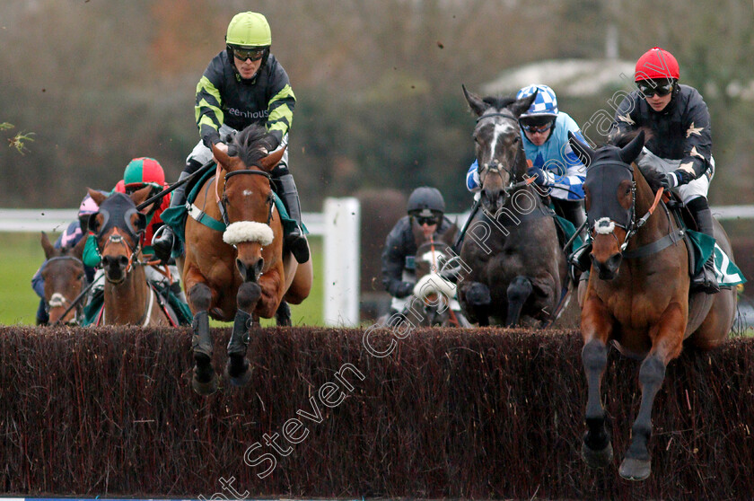 You-Say-Nothing-and-Star-of-Rory 
 YOU SAY NOTHING (right, Jack Tudor) with STAR OF RORY (left, Lee Edwards)
Warwick 9 Dec 2021 - Pic Steven Cargill / Racingfotos.com