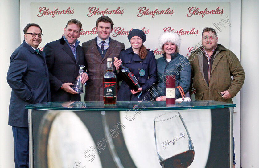 Easysland-0011 
 Presentation for The Glenfarclas Cross Country Handicap Chase won by EASYSLAND 
Cheltenham 13 Dec 2019 - Pic Steven Cargill / Racingfotos.com