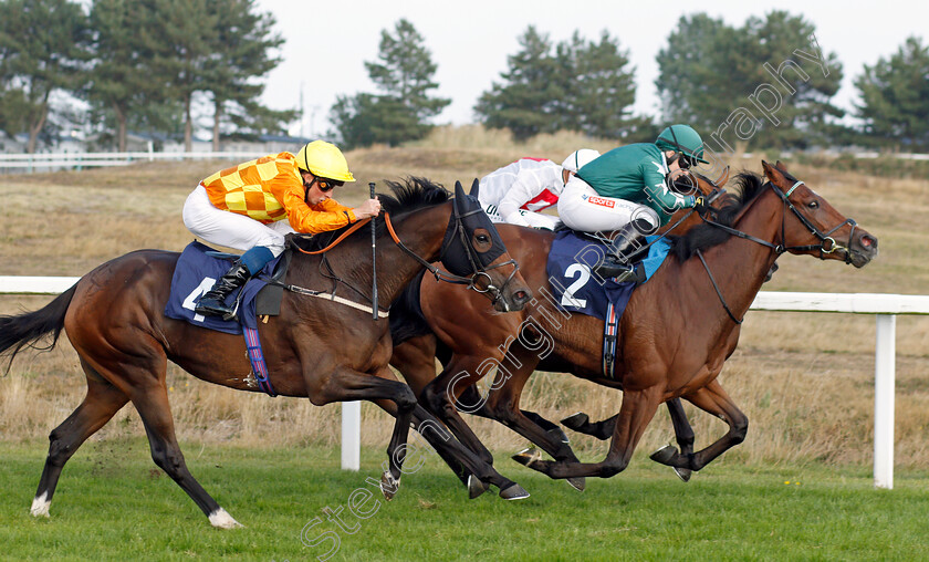 Jasmine-Joy-0004 
 JASMINE JOY (left, William Buick) beats PRINCESS NADIA (right) in The British EBF Premier Fillies Handicap 
Yarmouth 16 Sep 2021 - Pic Steven Cargill / Racingfotos.com