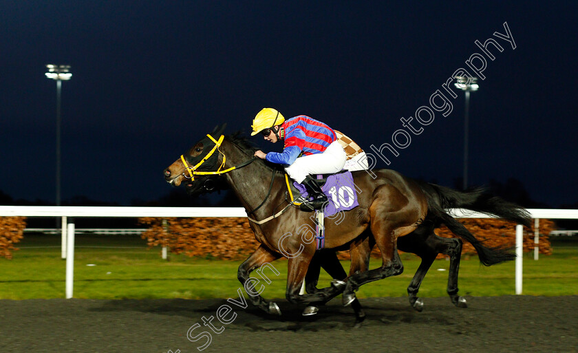 Cristal-Pallas-Cat-0002 
 CRISTAL PALLAS CAT (Rhiain Ingram) wins The Better Odds With Matchbook Nursery Kempton 13 Dec 2017 - Pic Steven Cargill / Racingfotos.com