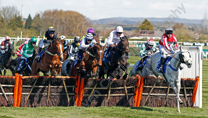 Kateson-0001 
 KATESON (right, Tom Scudamore) leads the field
Aintree 9 Apr 2021 - Pic Steven Cargill / Racingfotos.com