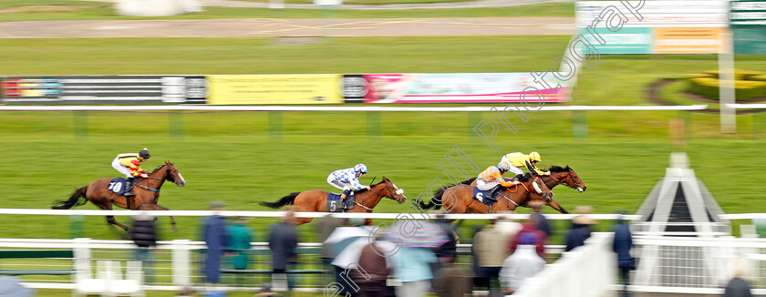 Who-Told-Jo-Jo-0003 
 WHO TOLD JO JO (yellow, Silvestre De Sousa) beats TOOLATETODELEGATE in The Annual Badges On Sale At Yarmouth Racecourse Handicap Yarmouth 24 Apr 2018 - Pic Steven Cargill / Racingfotos.com