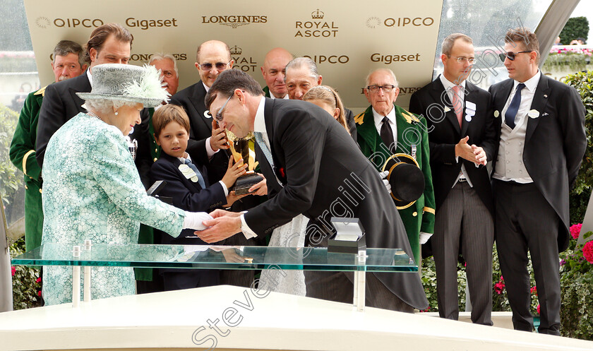 Merchant-Navy-0016 
 Presentation by The Queen to Aidan O'Brien for The Diamond Jubilee Stakes won by MERCHANT NAVY
Royal Ascot 23 Jun 2018 - Pic Steven Cargill / Racingfotos.com