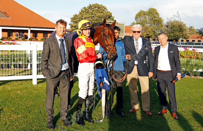 Data-Protection-0006 
 DATA PROTECTION (James Doyle) and owners after The Shadwell Farm Handicap
Newmarket 27 Sep 2019 - Pic Steven Cargill / Racingfotos.com