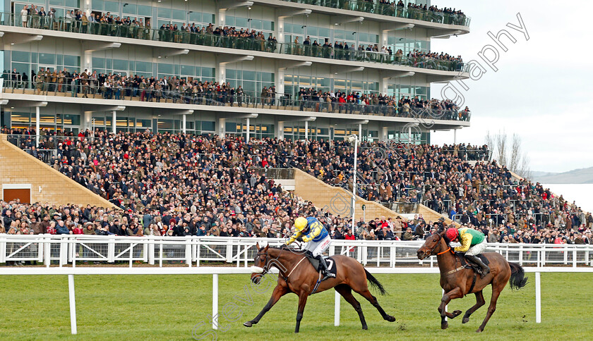 Tikkanbar-0002 
 TIKKANBAR (Noel Fehily) beats AINCHEA (right) in The Ballymore Novices Hurdle Cheltenham 1 Jan 2018 - Pic Steven Cargill / Racingfotos.com