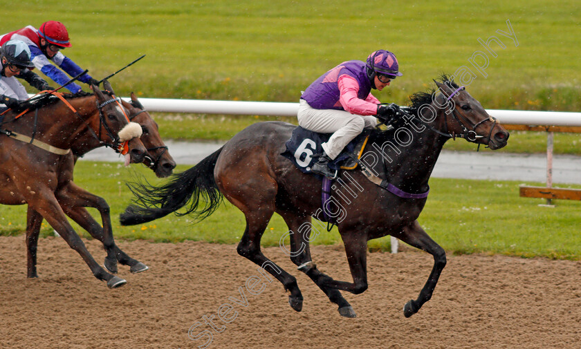 Diamond-Jill-0004 
 DIAMOND JILL (Richard Kingscote) wins The EBC Group Your Workplace Technology Partner Handicap
Wolverhampton 24 May 2021 - Pic Steven Cargill / Racingfotos.com