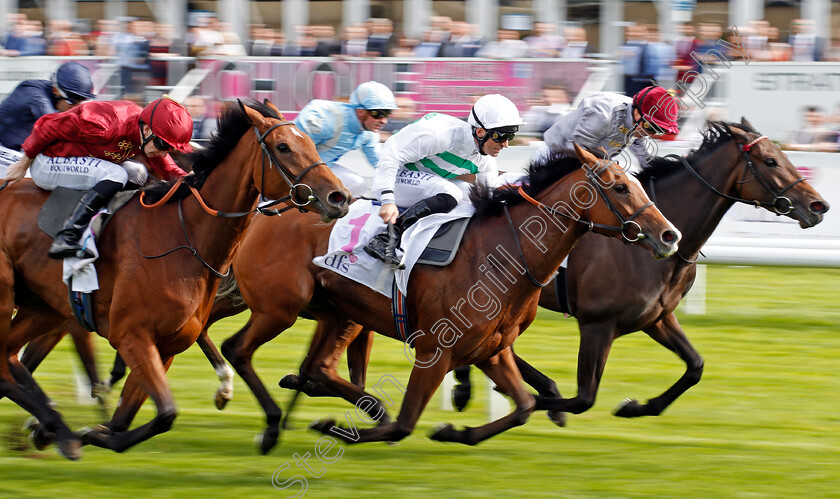 Alyssa-0003 
 ALYSSA (centre, Pat Dobbs) beats ALJEZEERA (right) and MELODIC MOTION (left) in The DFS Park Hill Stakes Doncaster 14 Sep 2017 - Pic Steven Cargill / Racingfotos.com